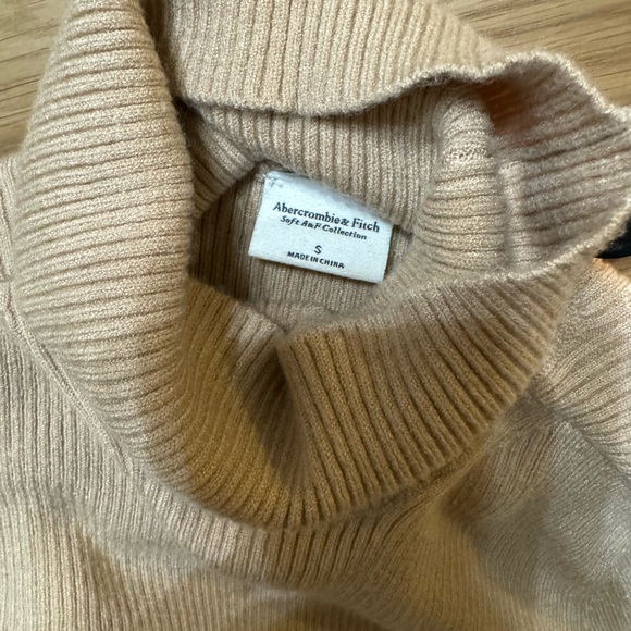 Abercrombie & Fitch bodysuit sweater - Picture 2 of 6